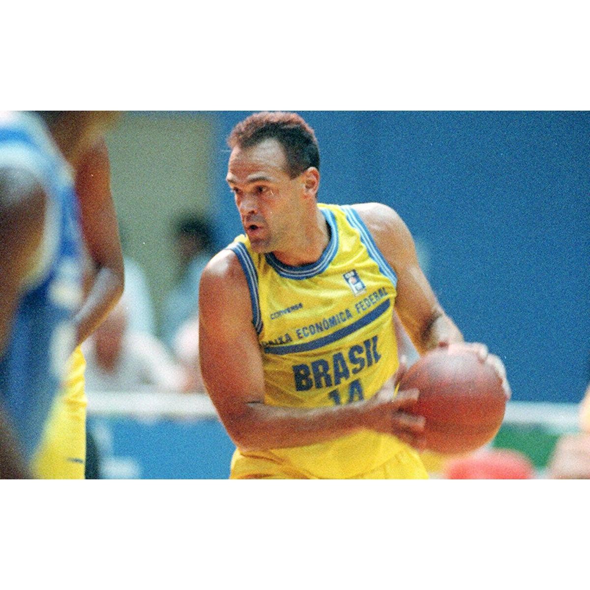Oscar Schmidt, lenda do basquete mundial, morre aos 68 anos