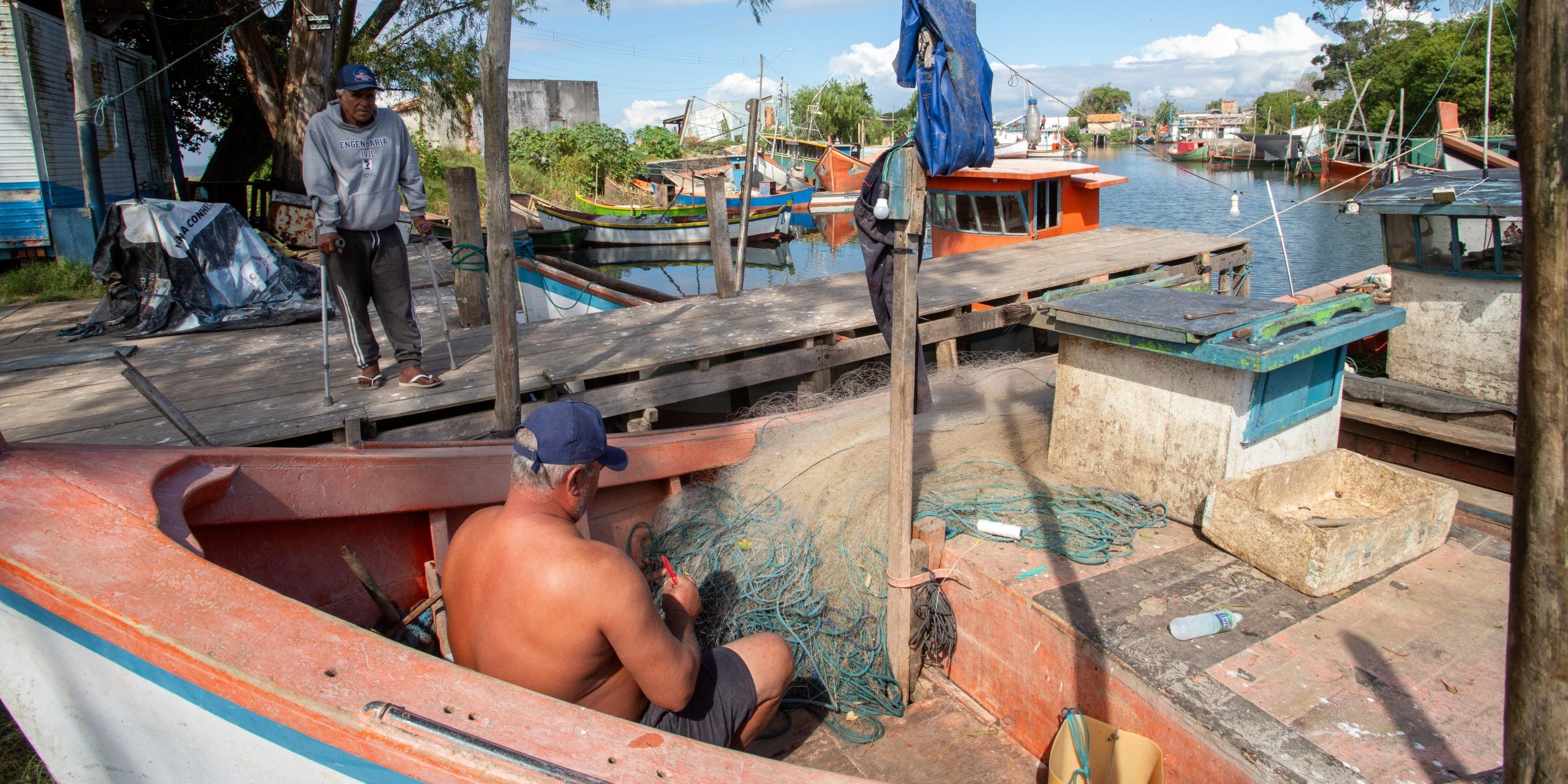 Com safra fraca, pescadores da Colônia Z-3 seguem em busca do seguro defeso de 2025