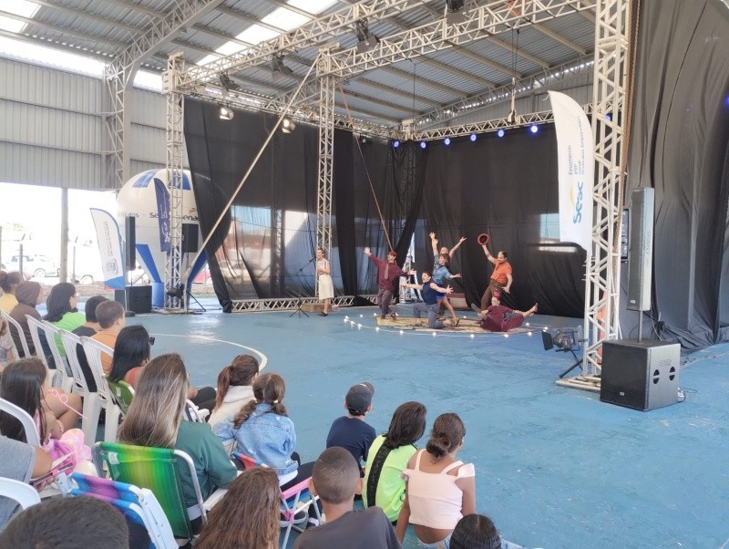 Espetáculo circense encanta público em São José do Norte