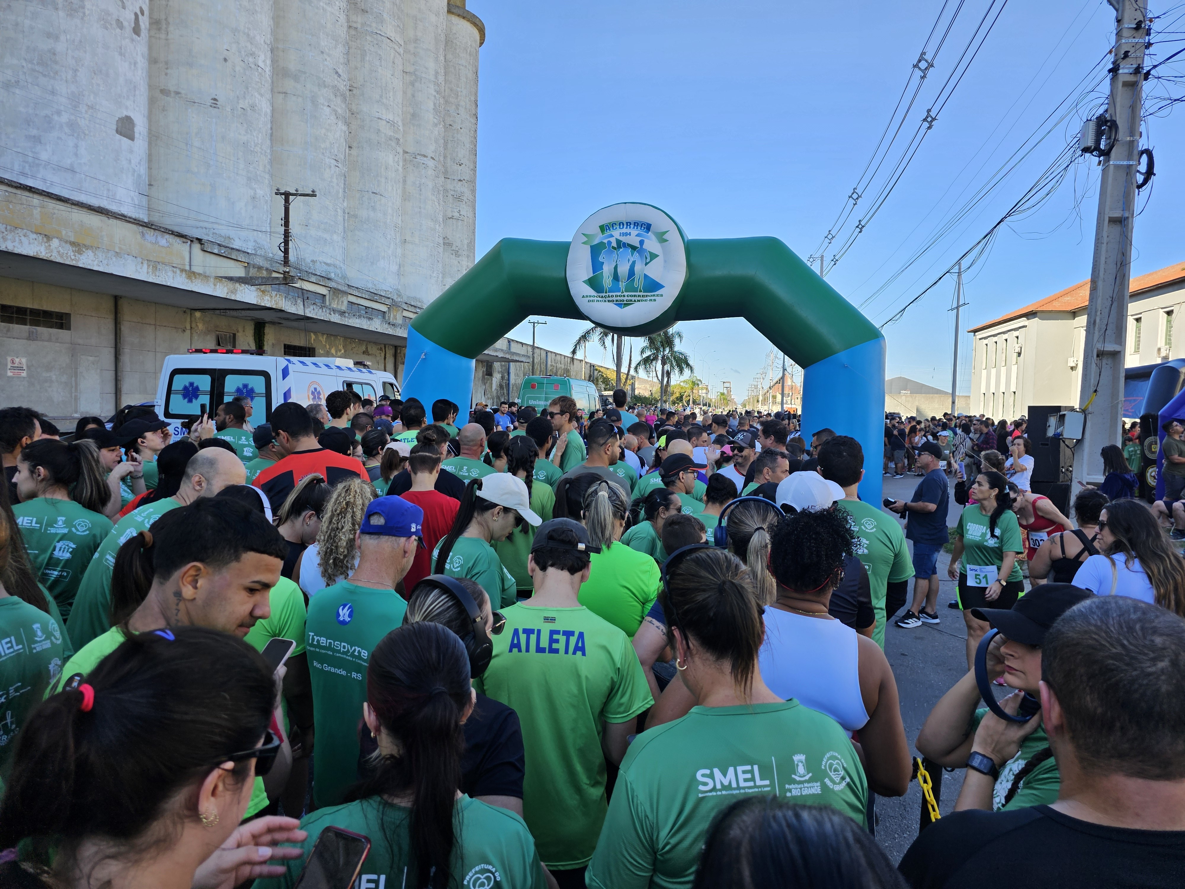 Corrida dos 90 anos do 6° BPM reúne atletas, em Rio Grande