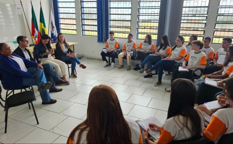 Lideranças municipais se unem a jovens aprendizes do SENAR em diálogo sobre o futuro