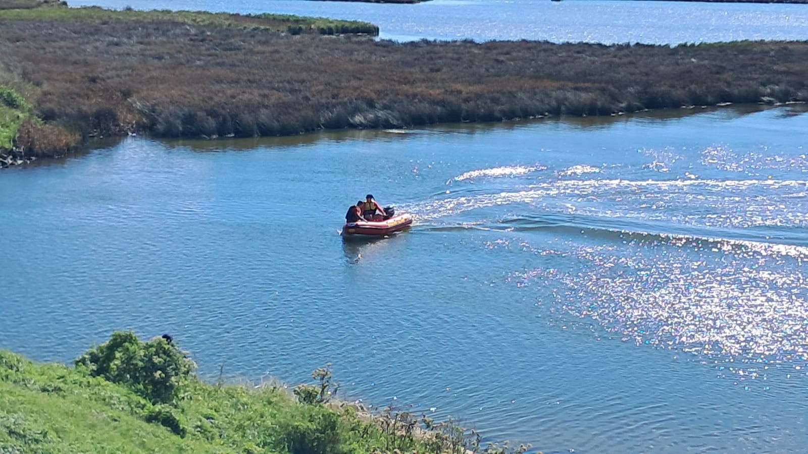 Bombeiros realizam buscas a homem desaparecido na região da Ponte Preta, em Rio Grande