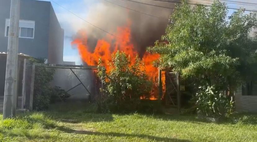Mulher morre em incêndio no Laranjal