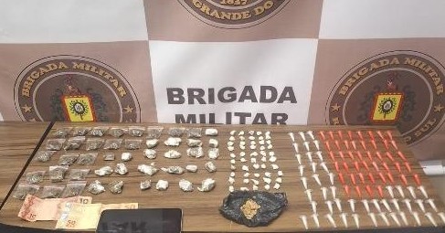 Brigada Militar realiza prisão por tráfico de entorpecentes no bairro Getúlio Vargas, em Rio Grande