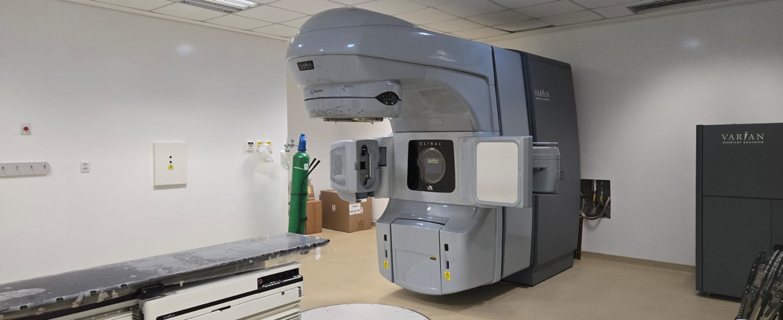 HE-UFPel retoma atendimentos no setor de radioterapia