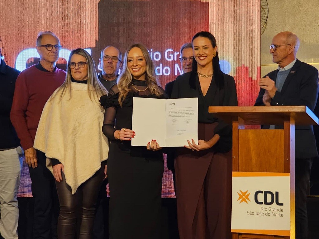 Letícia Vanzelote assume gestão 2026/2027 da CDL Rio Grande e São José do Norte