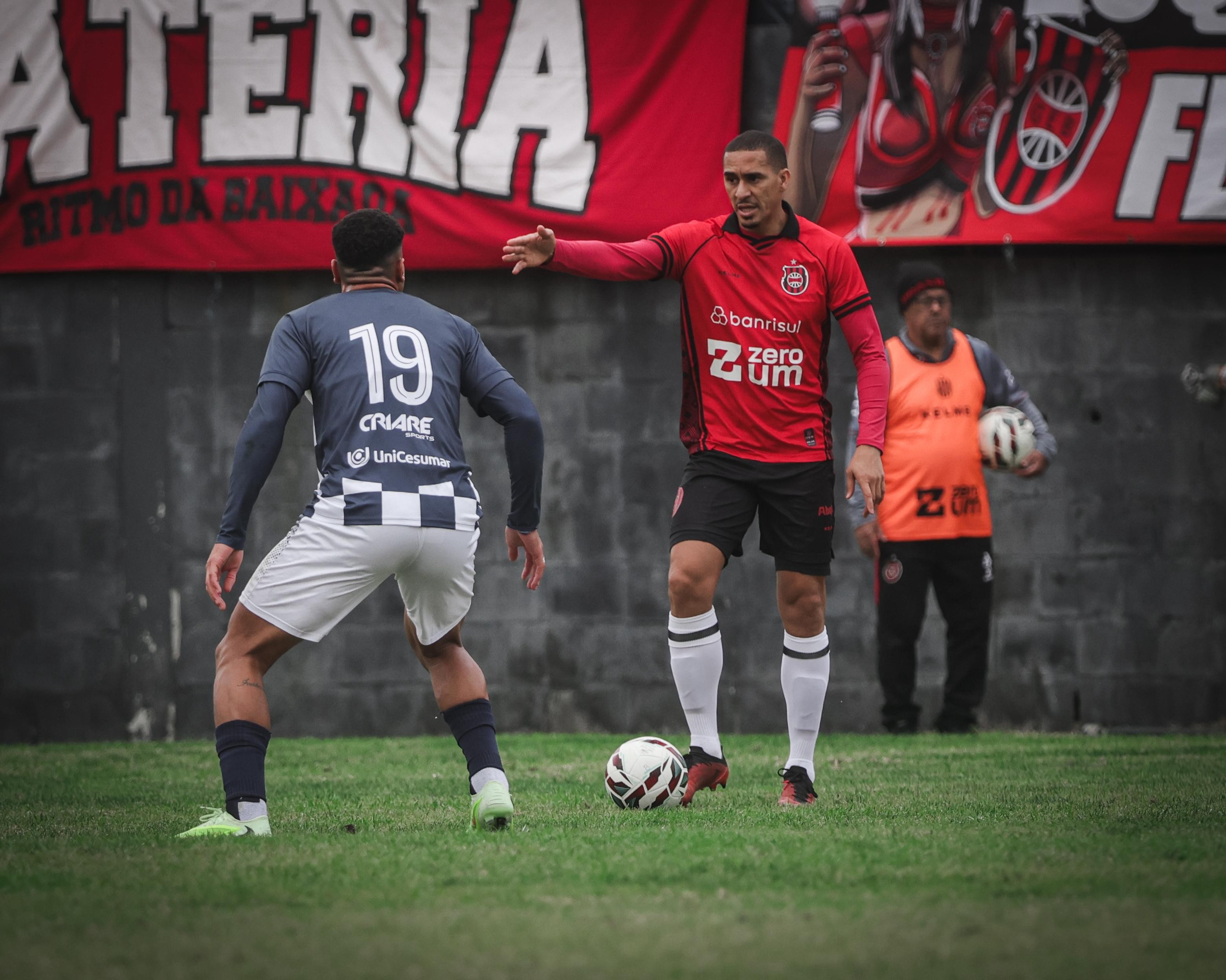 Brasil de Pelotas empata sem gols com o São José