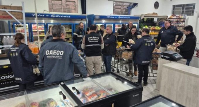 Força-tarefa apreende 2,1 toneladas de alimentos e produtos em Pedro Osório