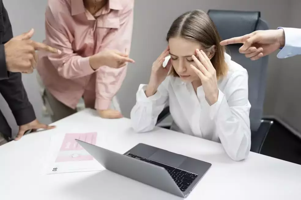 Saúde mental no trabalho passa a ser alvo de fiscalização com nova regra da NR-1