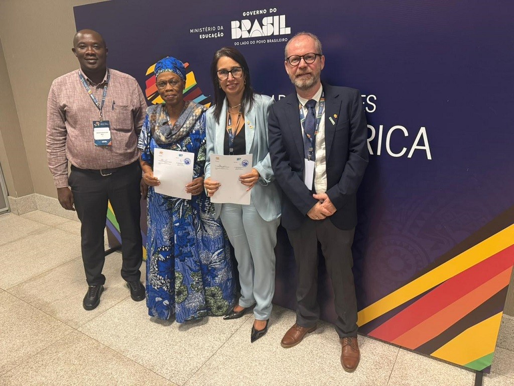 Reitora da FURG participa de fórum que reúne representantes de universidades do Brasil e da África do Sul, em Brasília