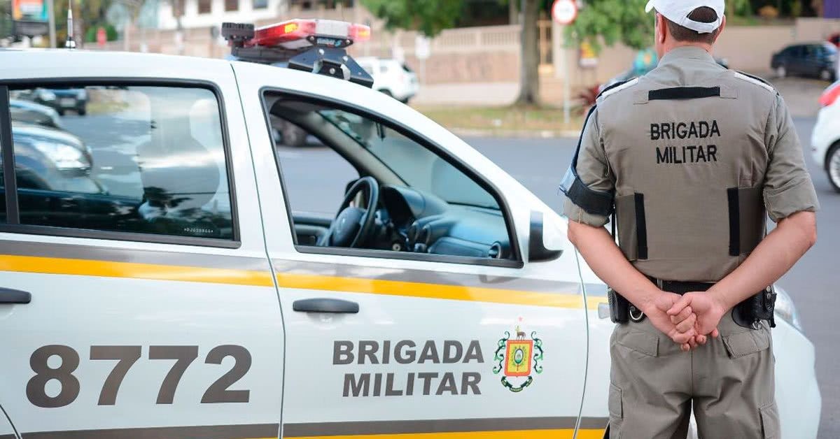 Brigada Militar prende suspeito por violência doméstica e apreende arma no bairro Santa Rosa