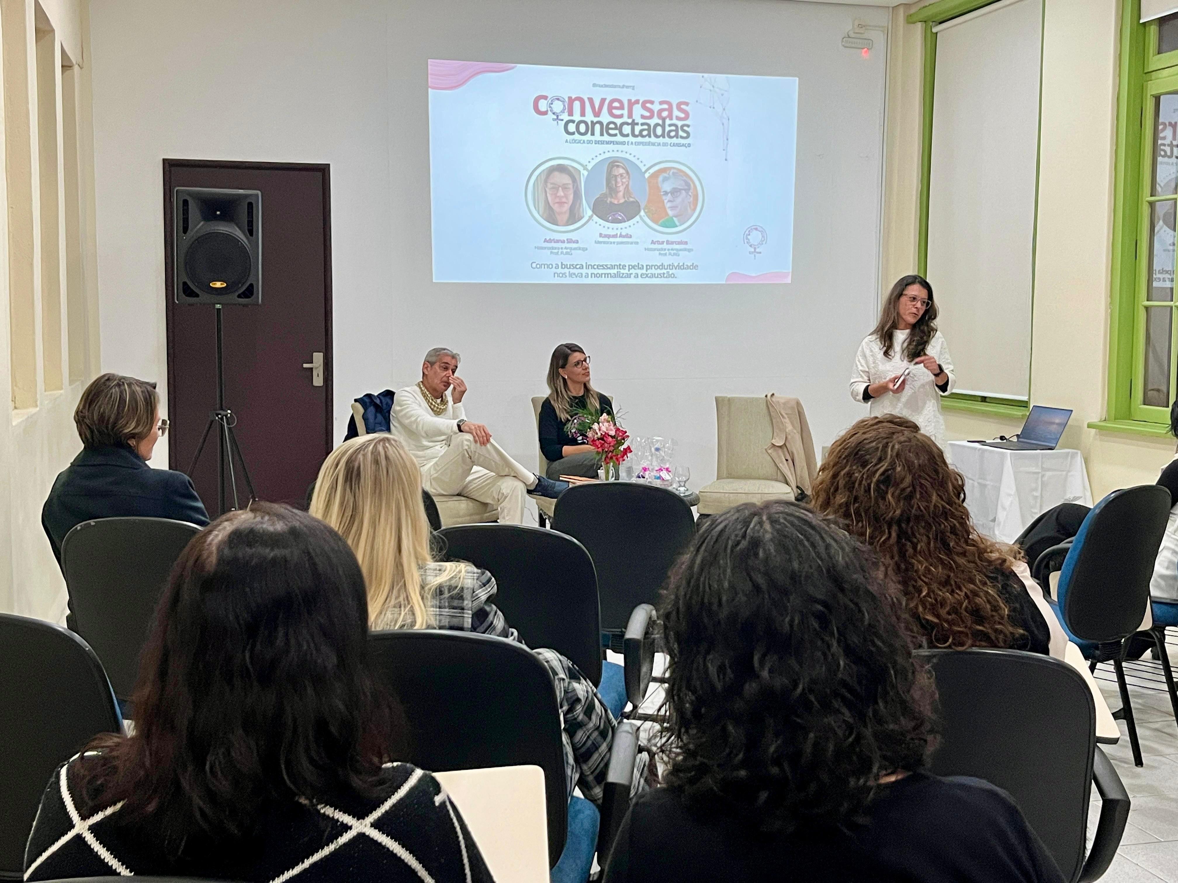 Conversas Conectadas debate os efeitos da hiperconectividade e da pressão por produtividade