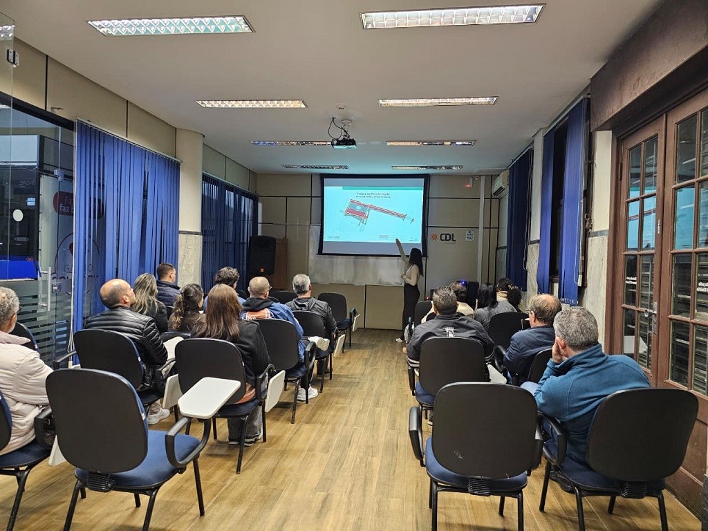 Projeto de revitalização do Calçadão é apresentado a comerciantes na CDL
