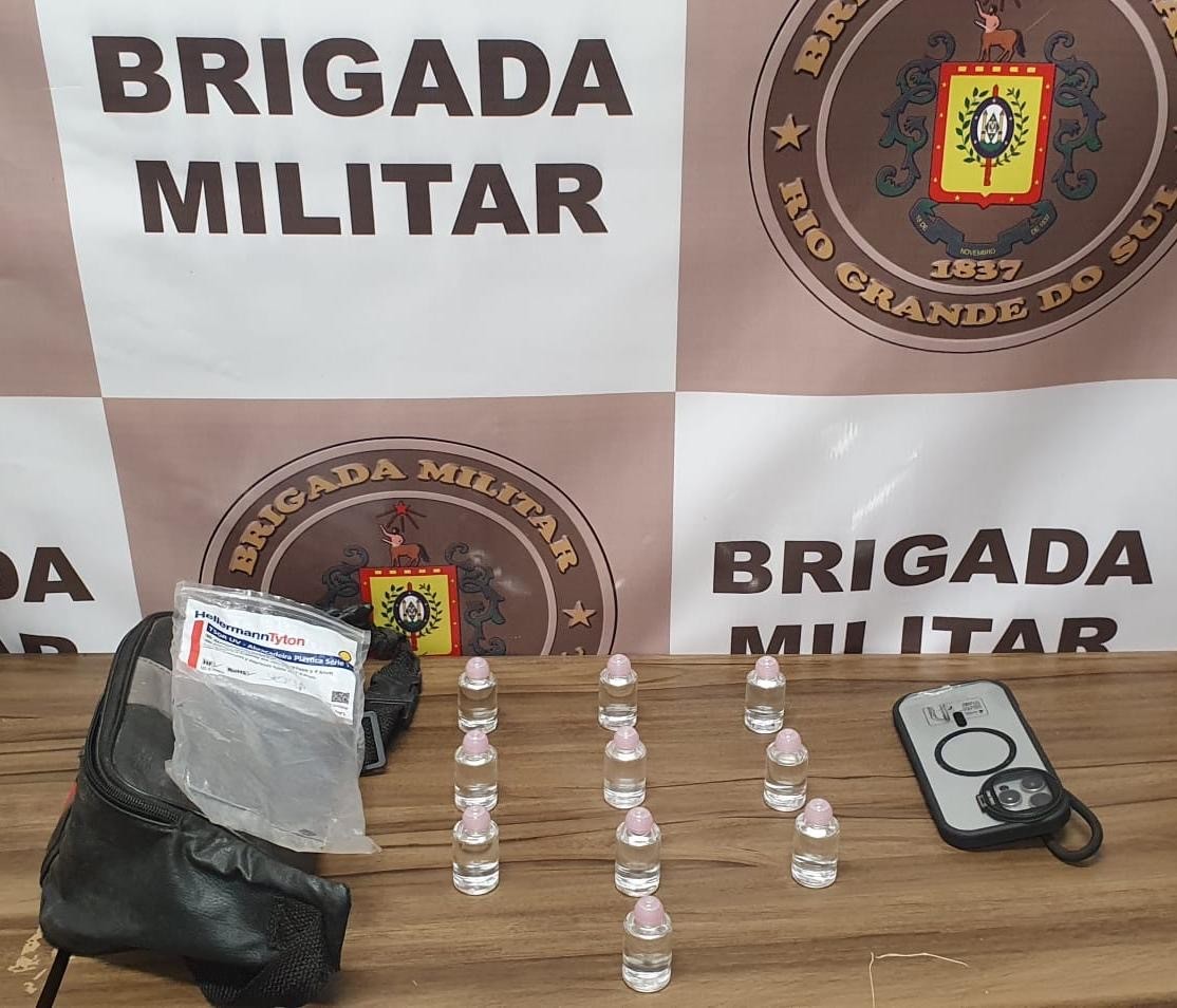 Brigada Militar prende homem por tráfico de drogas no bairro Getúlio Vargas, em Rio Grande