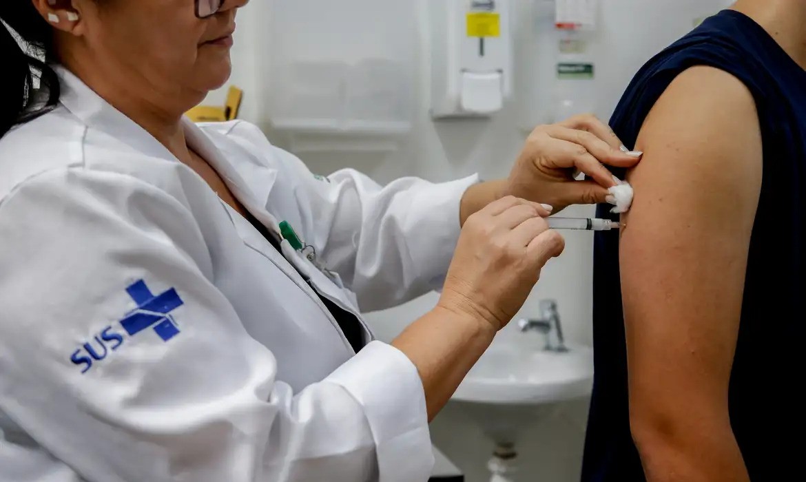 Pelotas abre vacinação para o público em geral na sexta-feira 