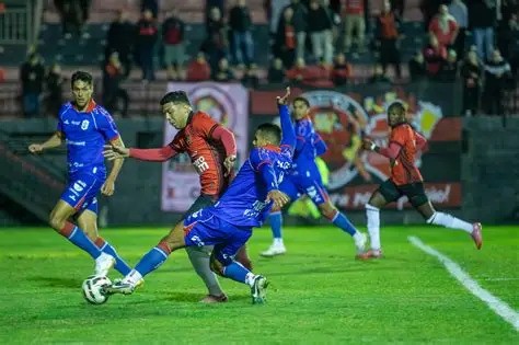 Xavante dispensa dois atacantes