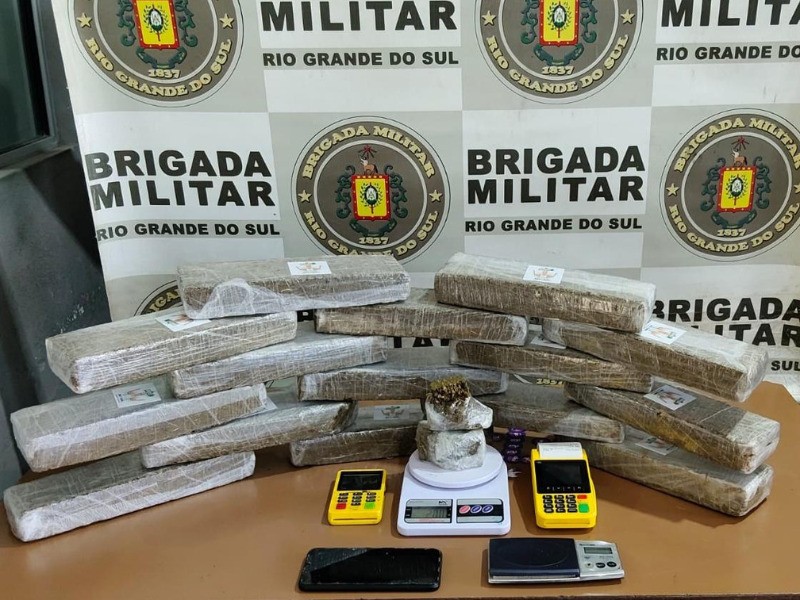 Brigada Militar realiza prisões e apreensões em Pelotas