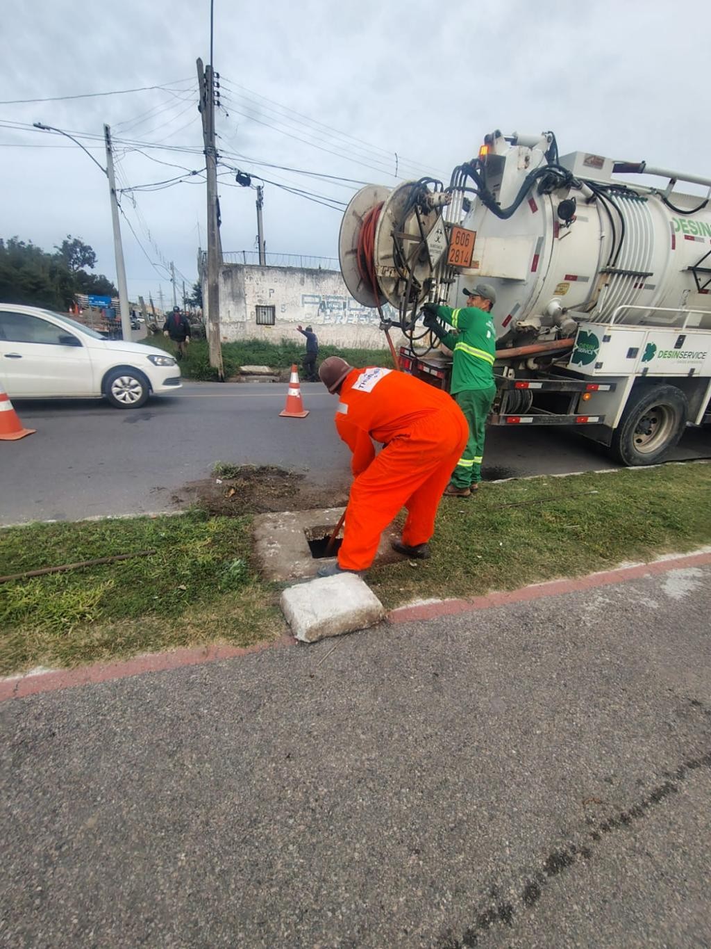 SMI conclui limpeza da rede de drenagem na Rua Henrique Pancada