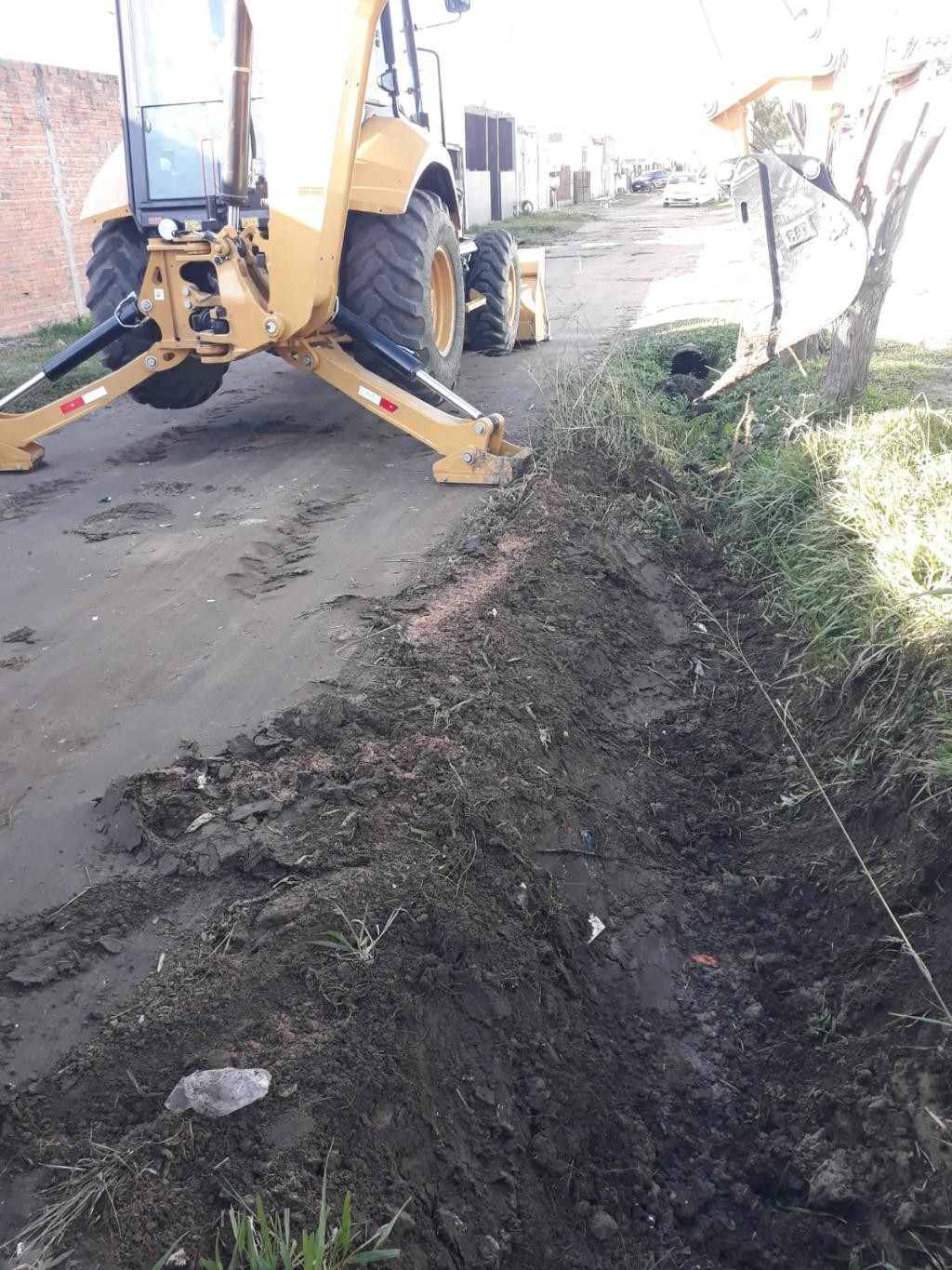 SMI intensifica limpeza de valas no bairro Castelo Branco