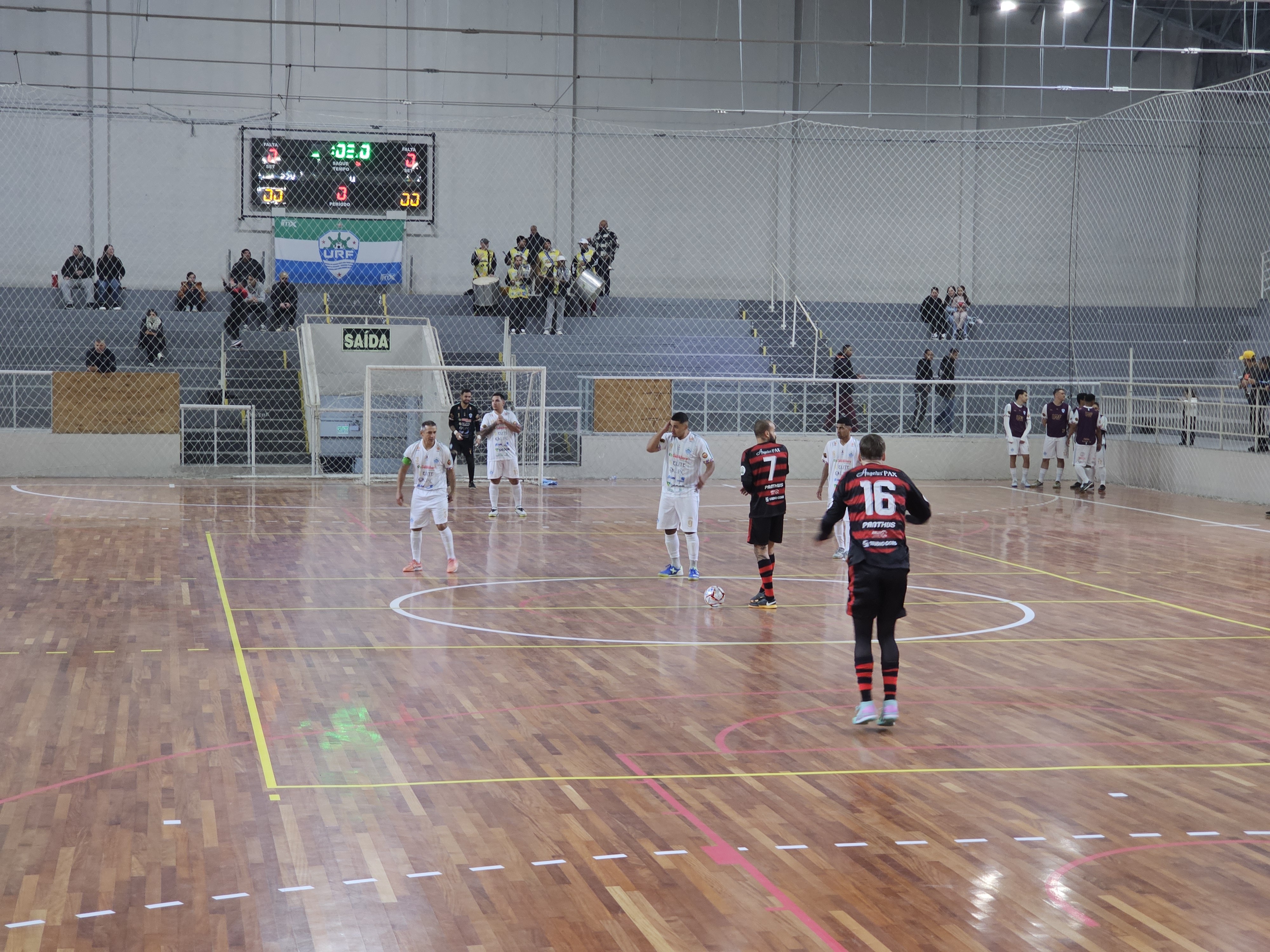URF goleia o Paulista e conquista pontuação de liderança na Série Prata