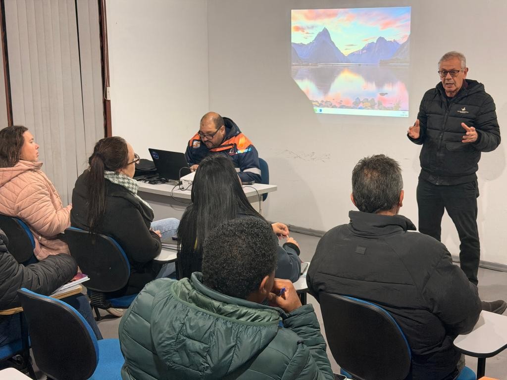 Defesa Civil reúne lideranças comunitárias para reforçar ações preventivas diante da possibilidade de El Niño