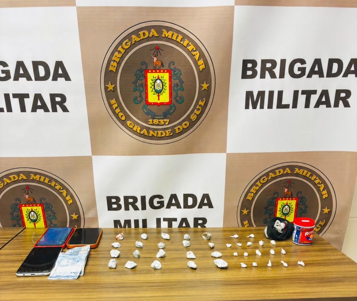 Força Tática do 6º BPM apreende drogas e prende dois suspeitos em Rio Grande