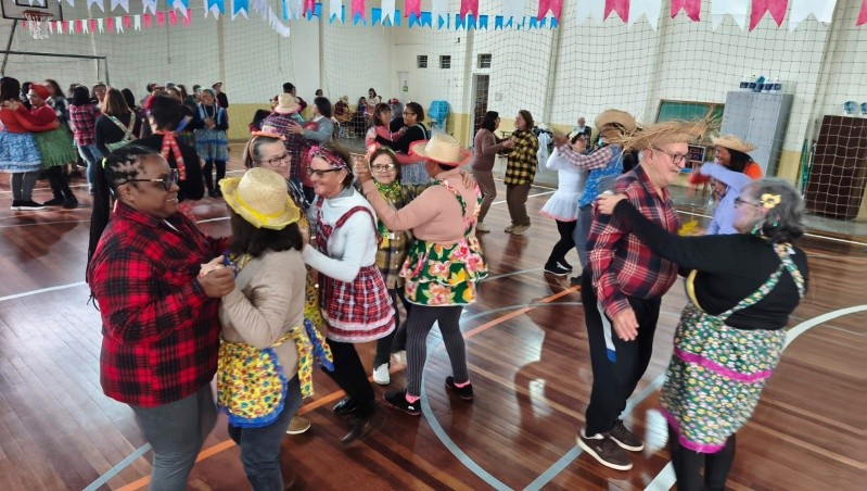 Arraial do SCFV celebra tradição junina e fortalece laços comunitários em São José do Norte