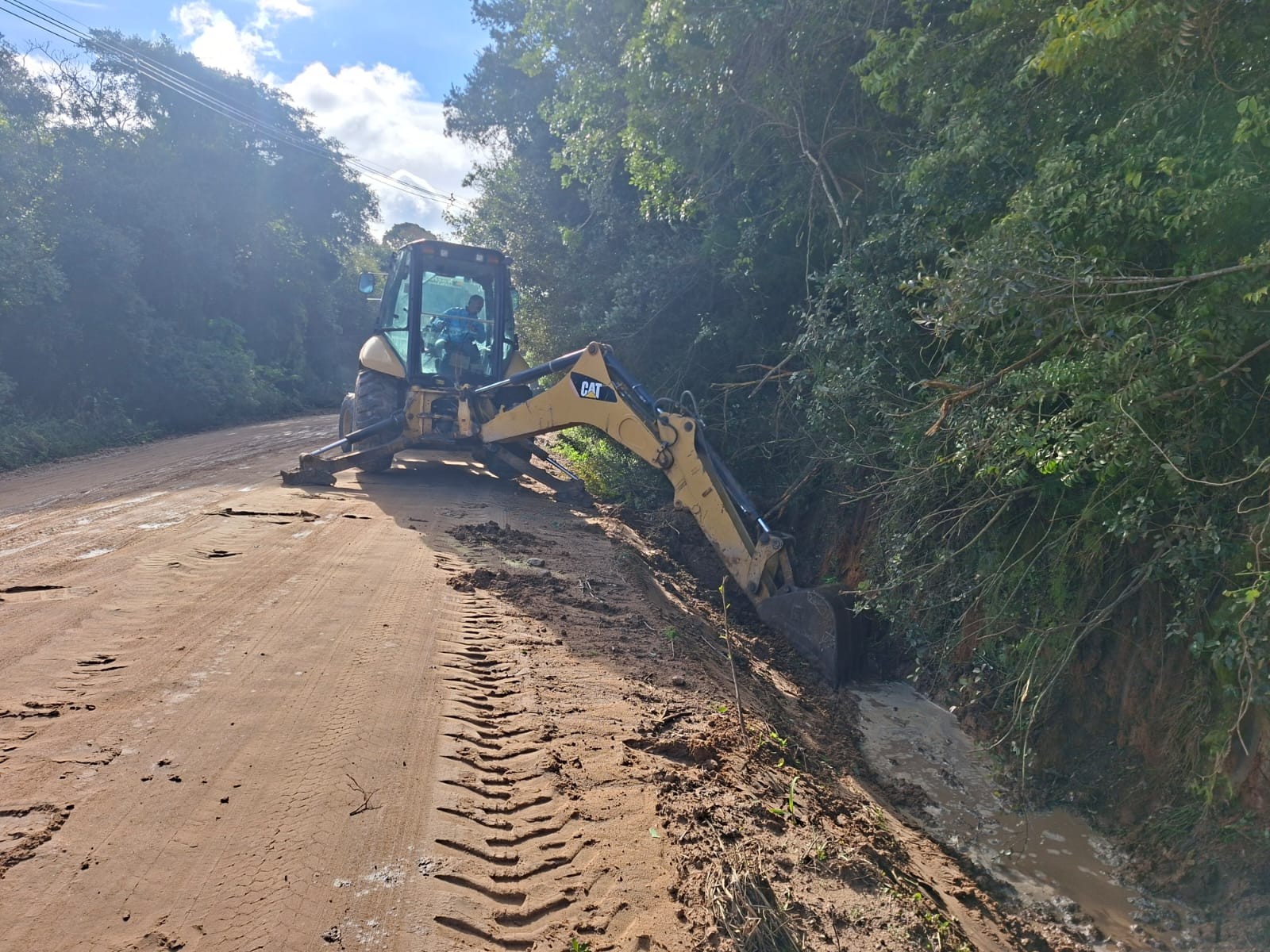 Balneário dos Prazeres, em Pelotas, passa por mutirão de drenagem, limpeza e desobstrução pluvial