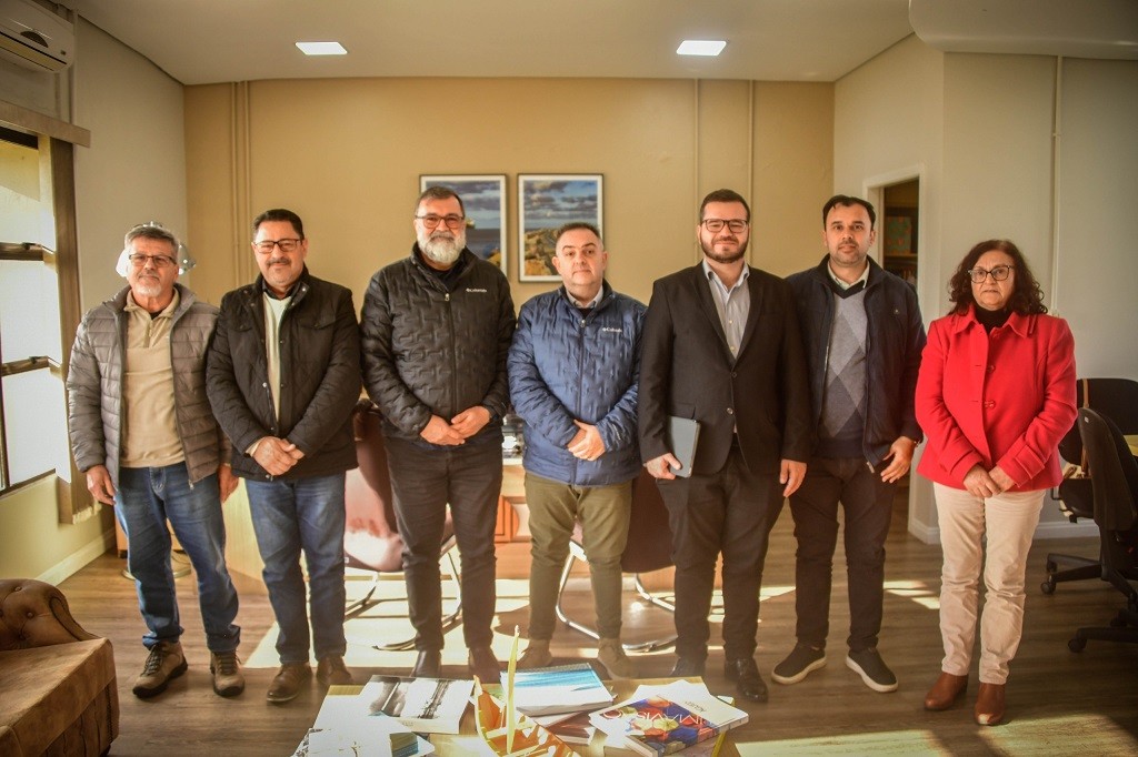 Reunião entre FURG e Corsan debate andamento da nova Estação de Bombeamento de Esgoto