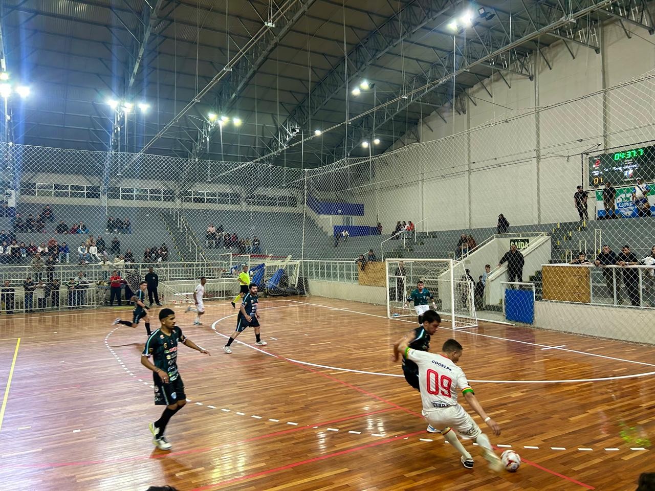 URF goleia Santa Vitória por 10 a 3 e segue firme na briga pela liderança da Série Prata