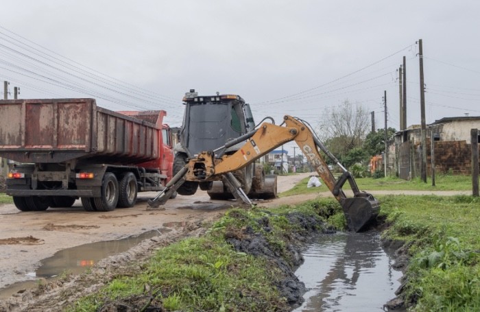 Prefeitura de Pelotas segue com ações preventivas de drenagem