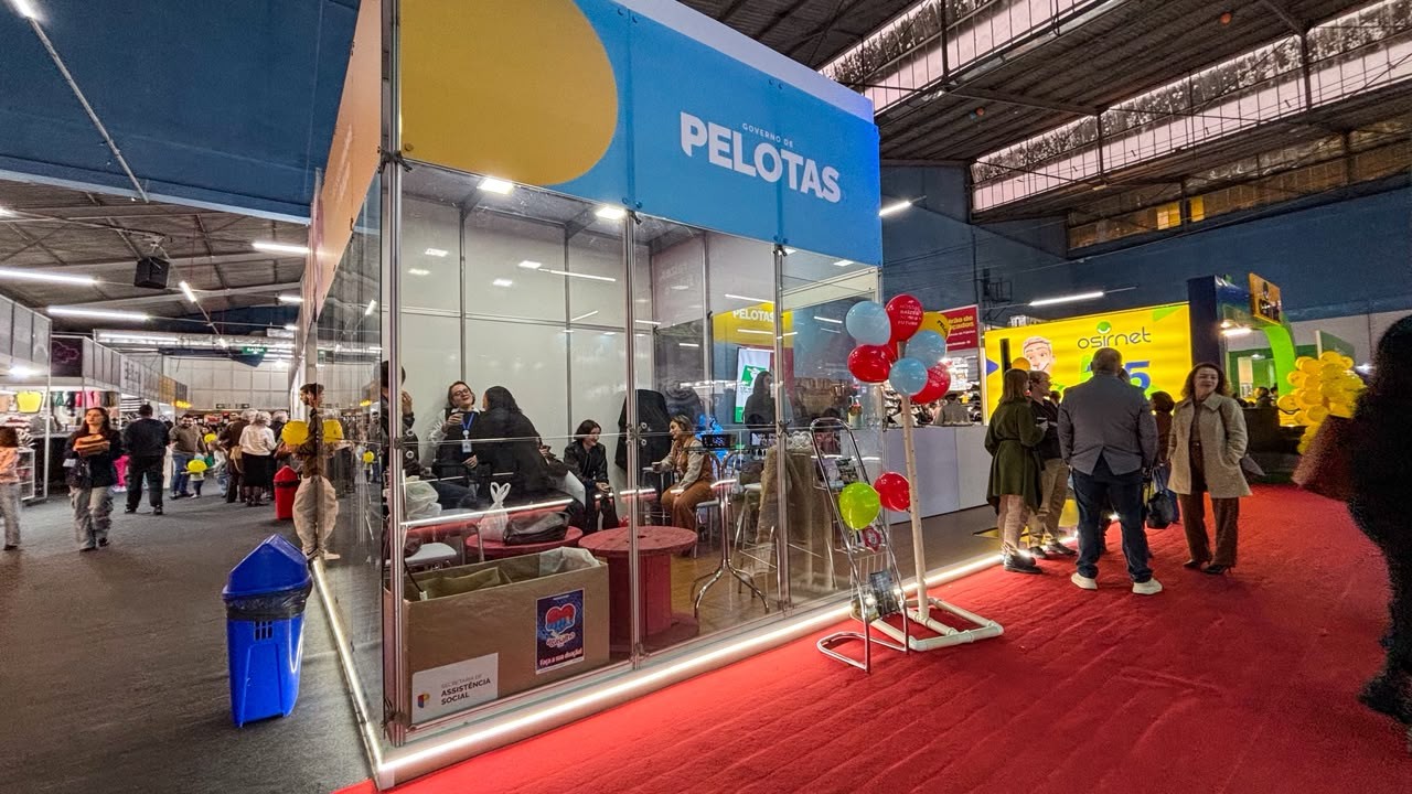Prefeitura de Pelotas recebe doações para a Campanha do Agasalho na Fenadoce