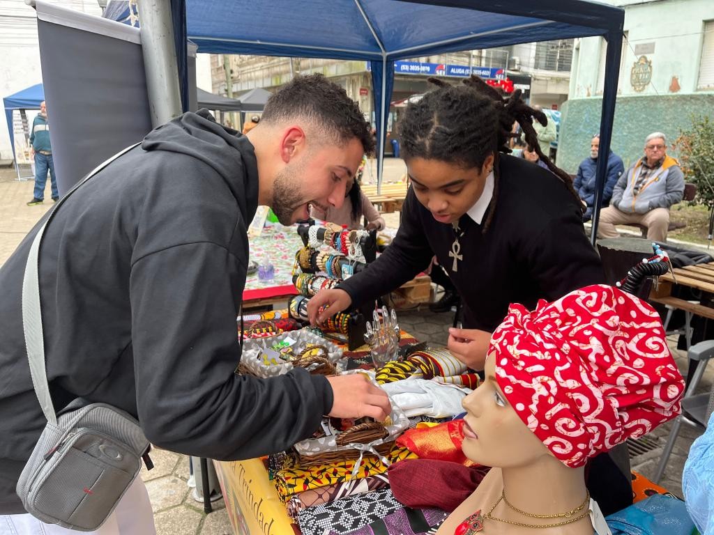 Feira das Quitandeiras reúne empreendedorismo, cultura e ancestralidade negra no Largo Dr. Pio
