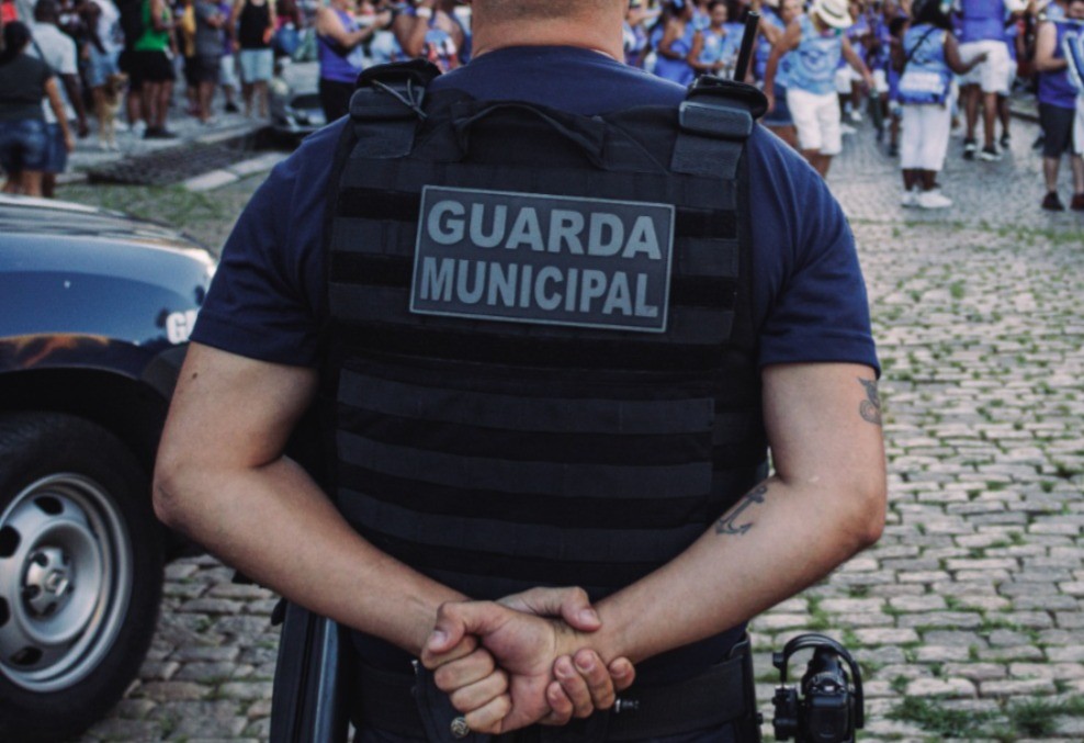Guarda Municipal de Pelotas testa câmera corporal  durante a Fenadoce
