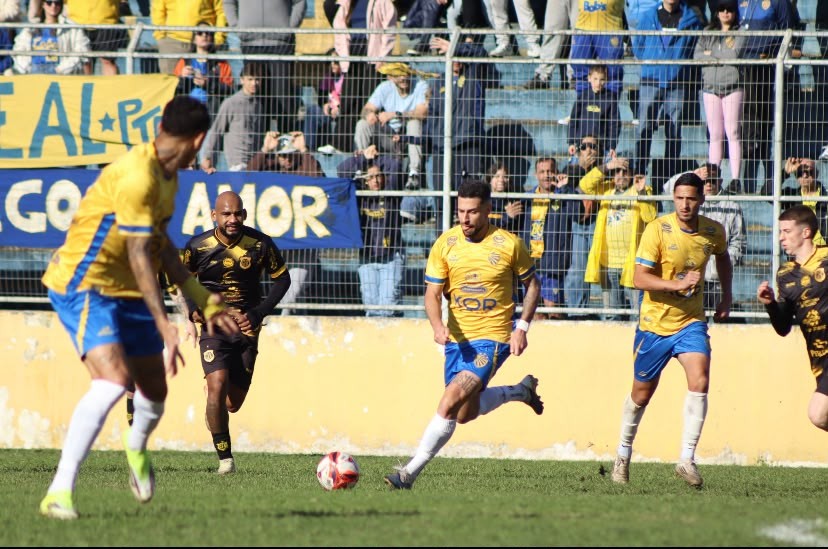 Pelotas fica no empate com o Bagé e mantém liderança
