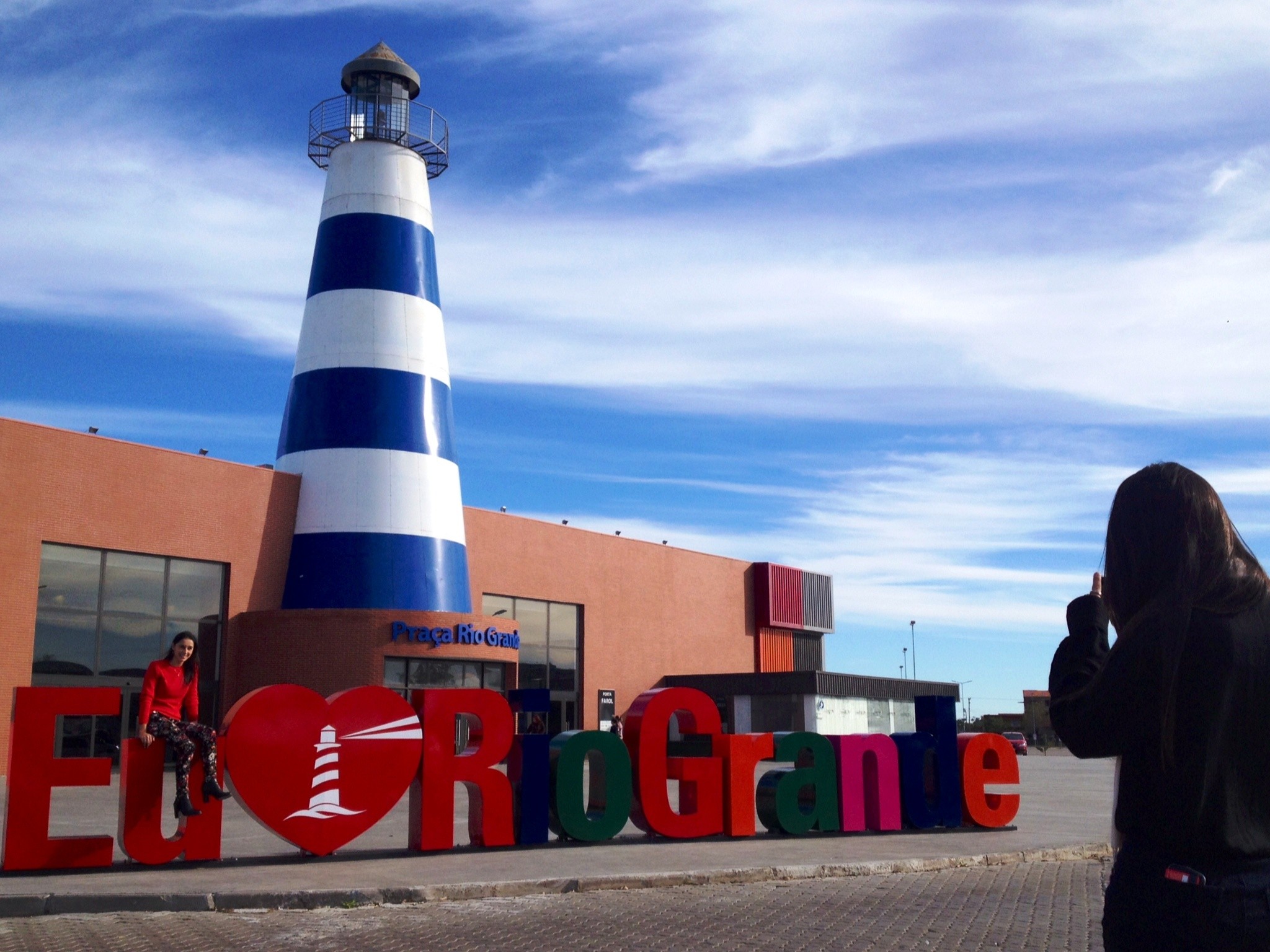 Praça Rio Grande Shopping faz declaração gigante de amor à cidade