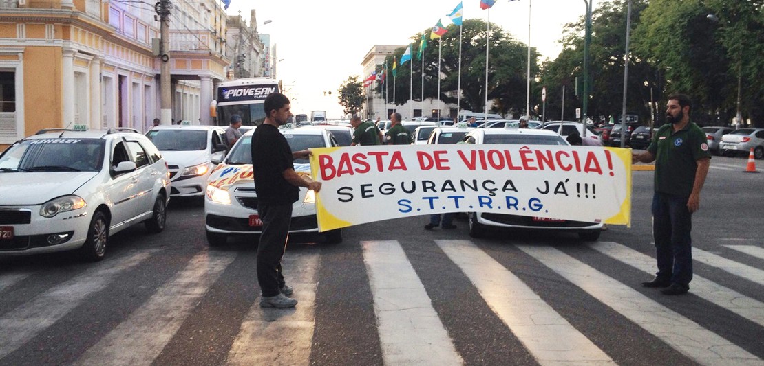 Taxistas "gritam" por segurança em Rio Grande