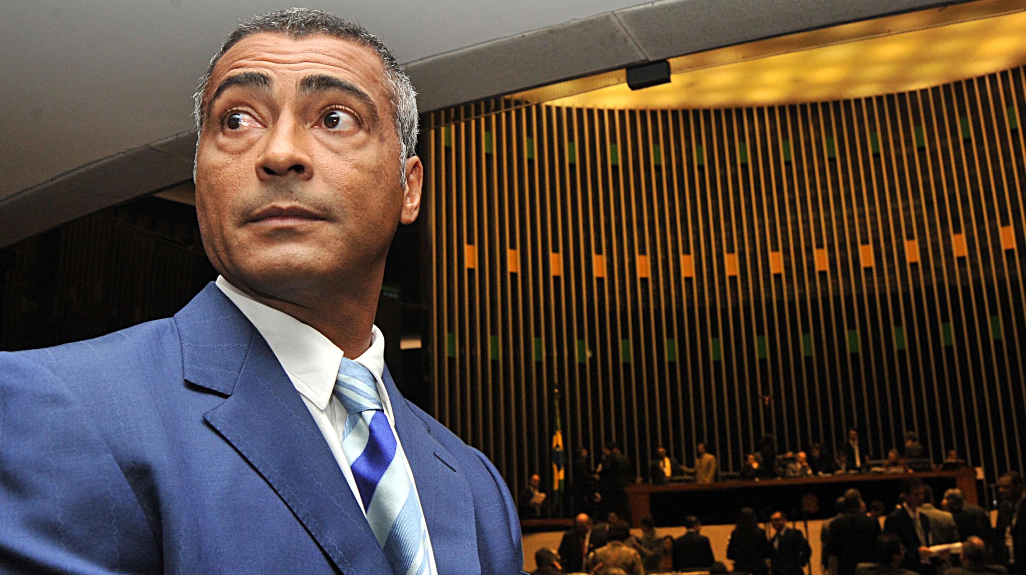 Romário protocola requerimento para criação de CPI da CBF