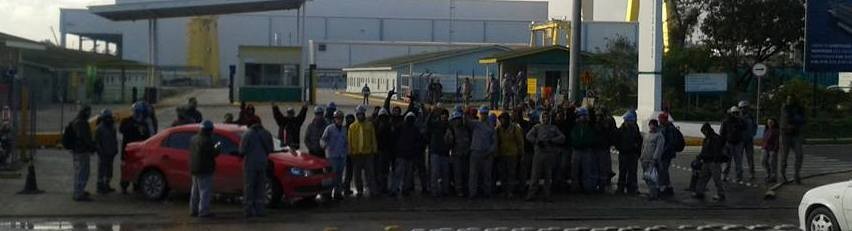 Trabalhadores da empresa Euromarine paralisam atividades no Polo Naval