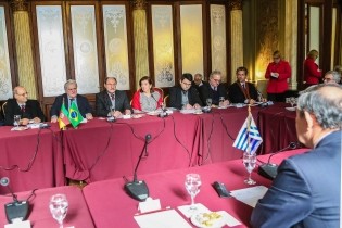 Encontro em Montevidéu aproxima cidades de fronteira do Rio Grande do Sul