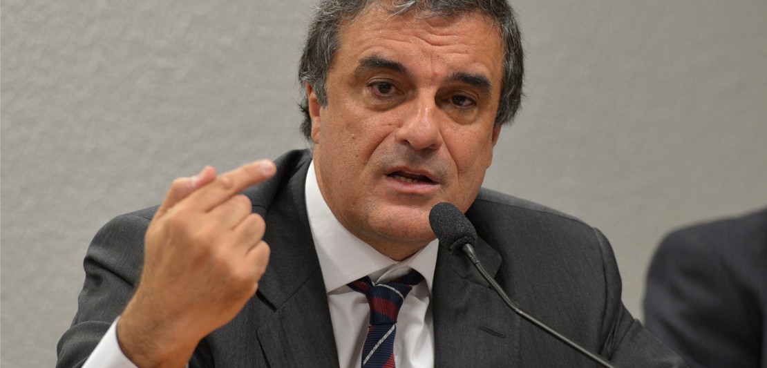 Cardozo determina que PF investigue violação de dados sigilosos de Lula
