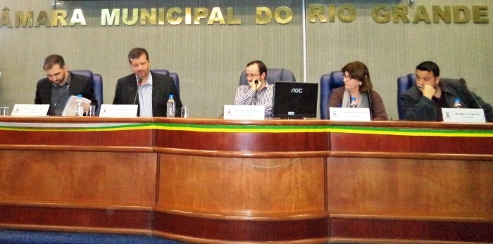 Reunião na Câmara dos Vereadores debate recontratualização da Santa Casa