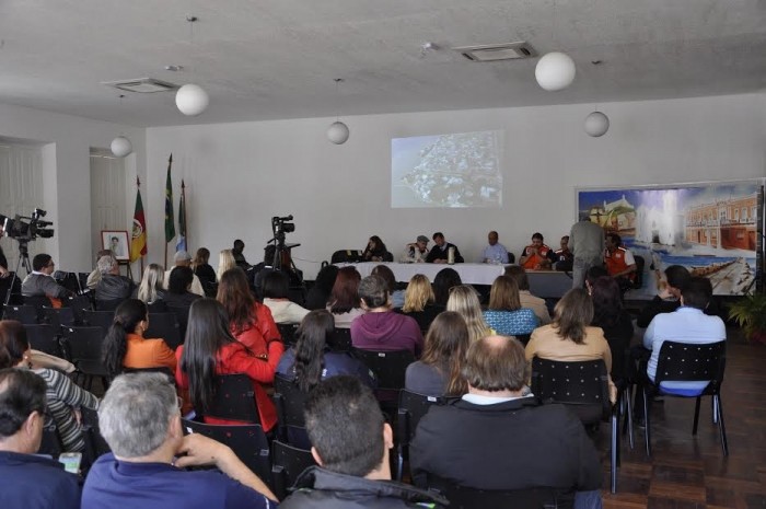 Apresentado cronograma de distribuição de telhas em Rio Grande