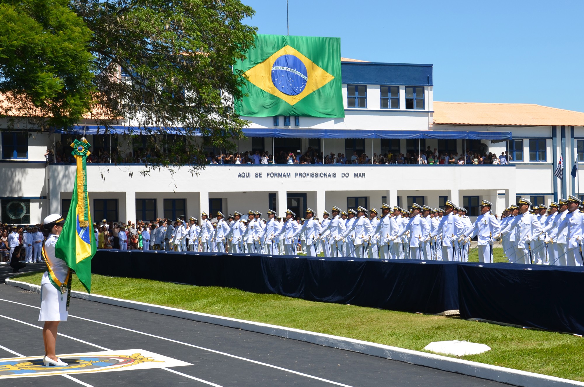 Marinha do Brasil realiza buscas a homem desaparecido, desde segunda-feira