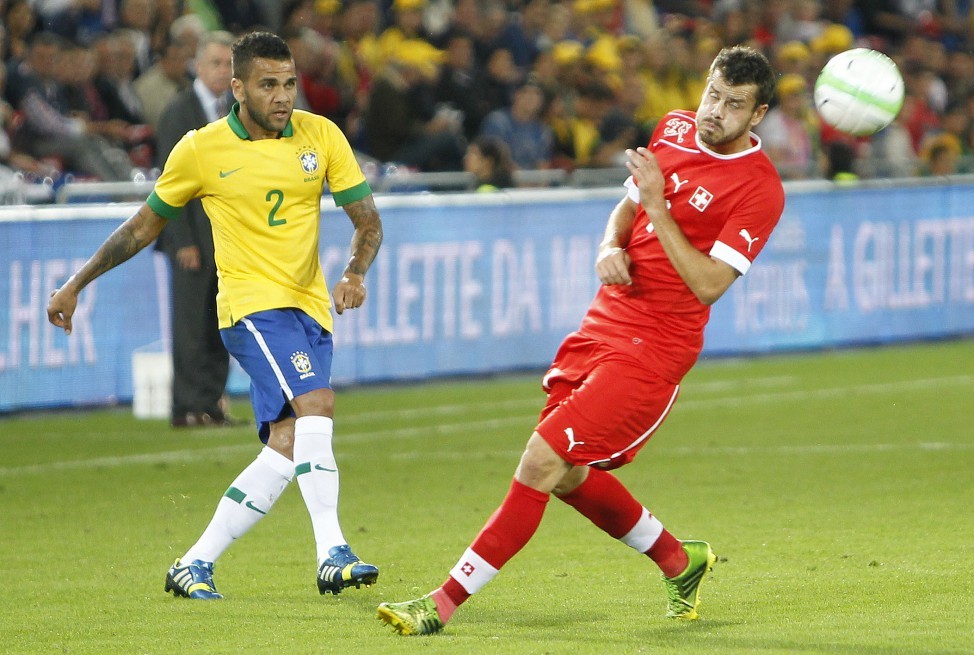 Brasil vence Honduras antes da Copa América; Daniel Alves volta ser chamado