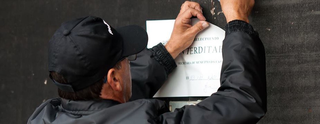 Estabelecimentos em frente ao Polo Naval são interditados