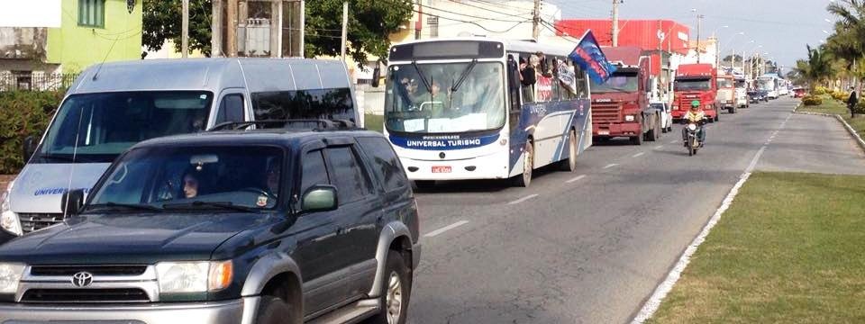 Trabalhadores festejam pelas ruas no retorno do Rio de Janeiro