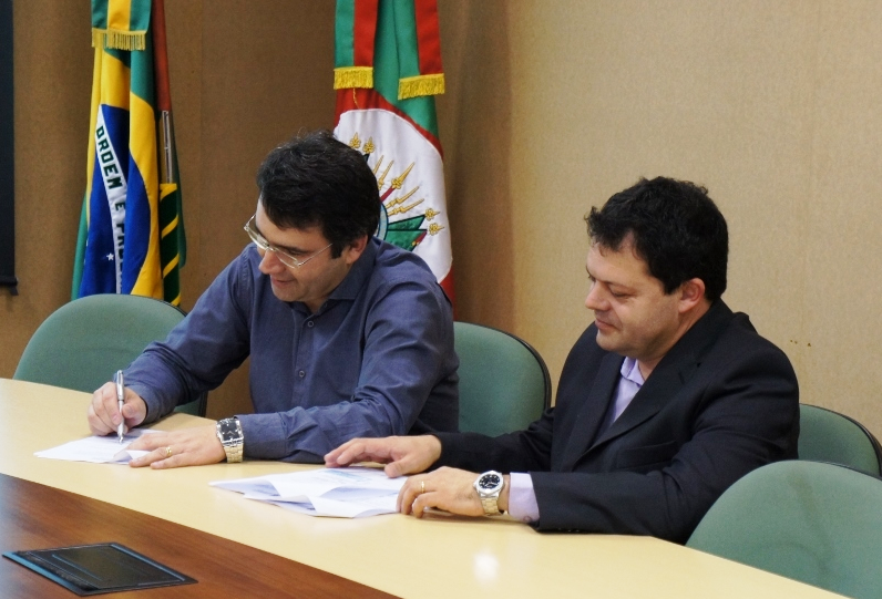 Assinado o contrato que prevê investimentos de R$ 70 milhões em Rio Grande