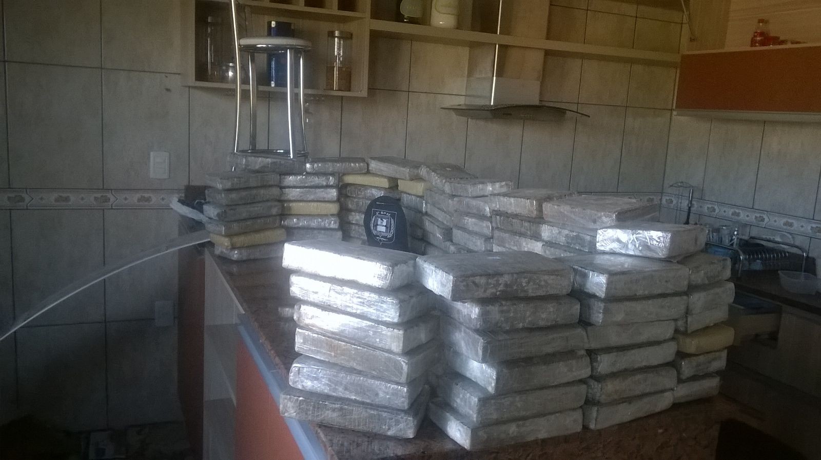 Polícia apreende 74kg de maconha em SJN
