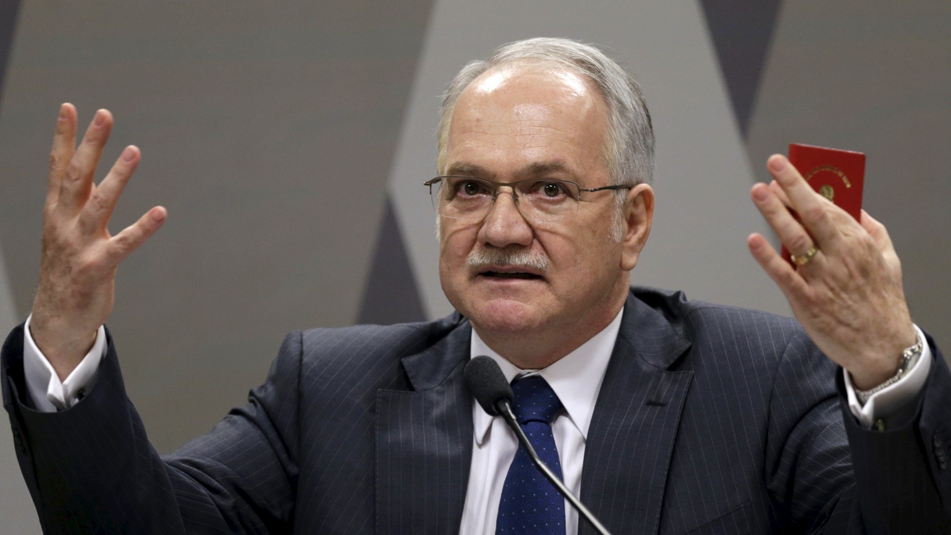Ministro do Supremo suspende comissão do impeachment na Câmara